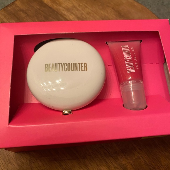 🎉🎉SALE🎉🎉
Gloss & Glow Duo - Beautycounter - Picture 9 of 9